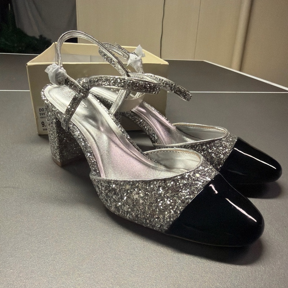 On 34th Dotti Silver Glitter Black Patent Cap Toe Block Heel Pumps Mens 9.5M NWB